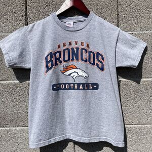Youth VTG Official NFL T-Shirt Denver Broncos Football Vintage Large Boys Girls